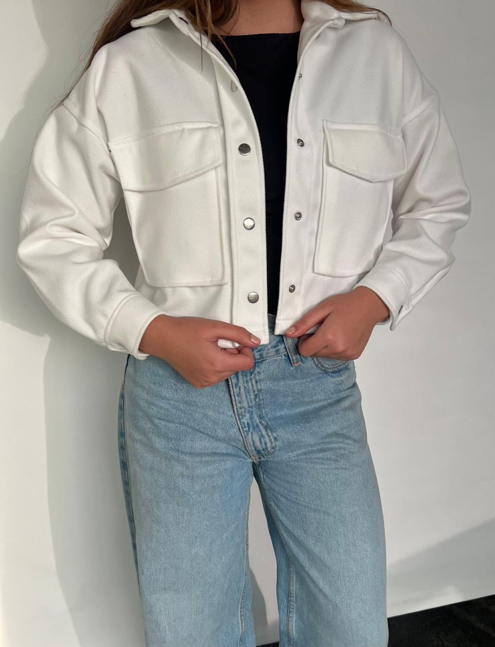 CHAQUETA CROPPED MARFIL